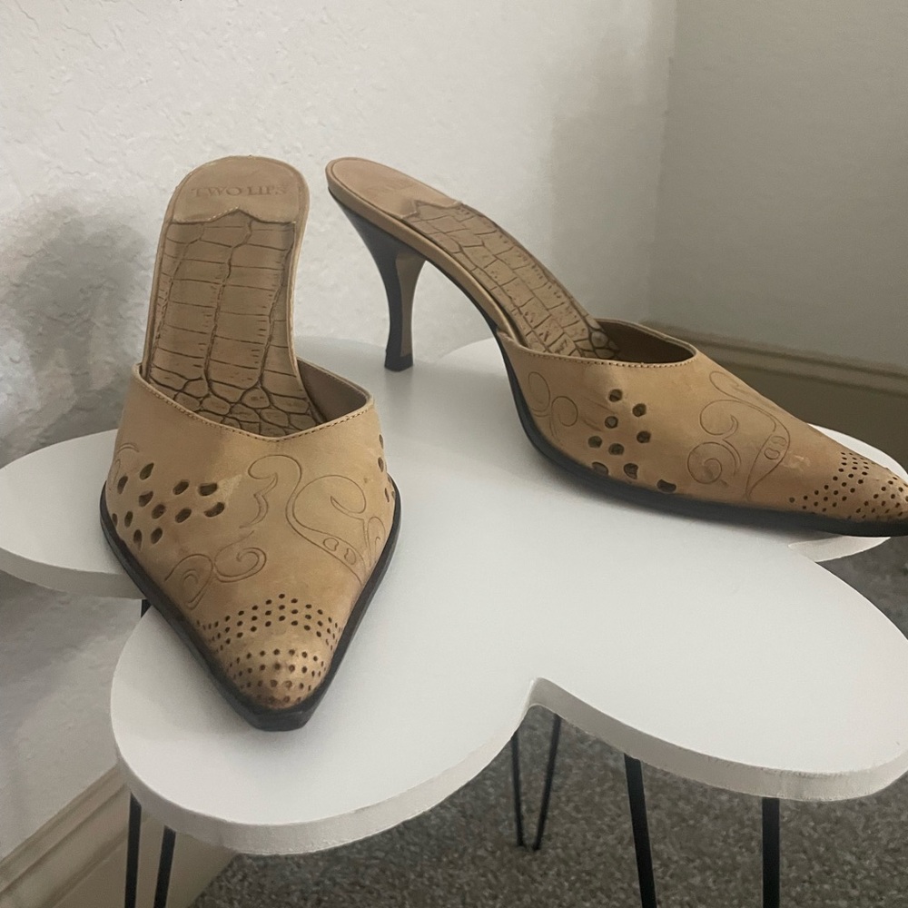 Two Lips vintage Tan Women's Heels mules pointed toe